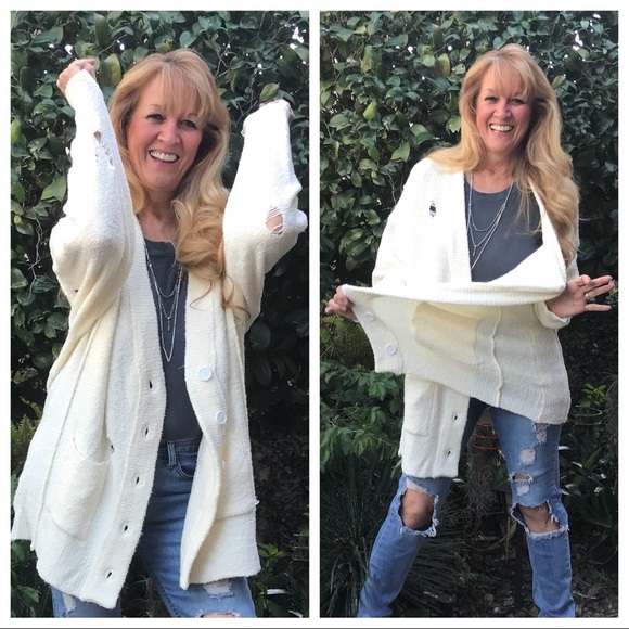 Café Murano! Distressed Off White Cardigan Sweater - Picture 3 of 8